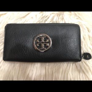 Tory Burch wallet